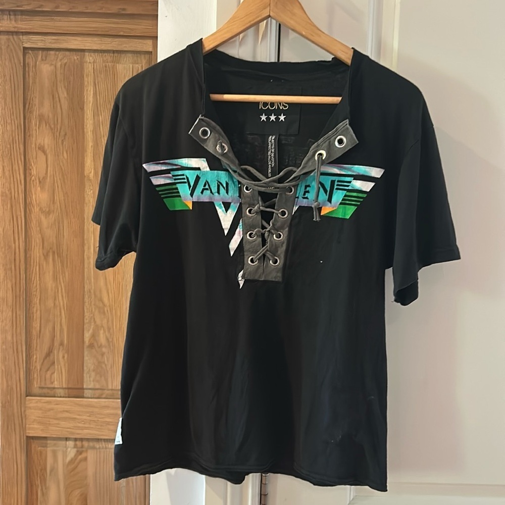 VAN HALEN re worked in L.A xs blank band t shirt